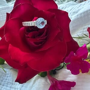 Elegant sterling Silver 925 Ring with light blue Gemstone size 7